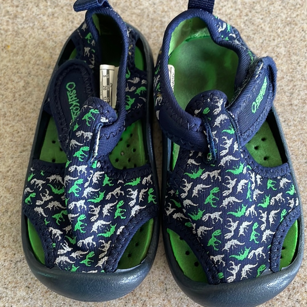 Oshkosh little boys summer sandals